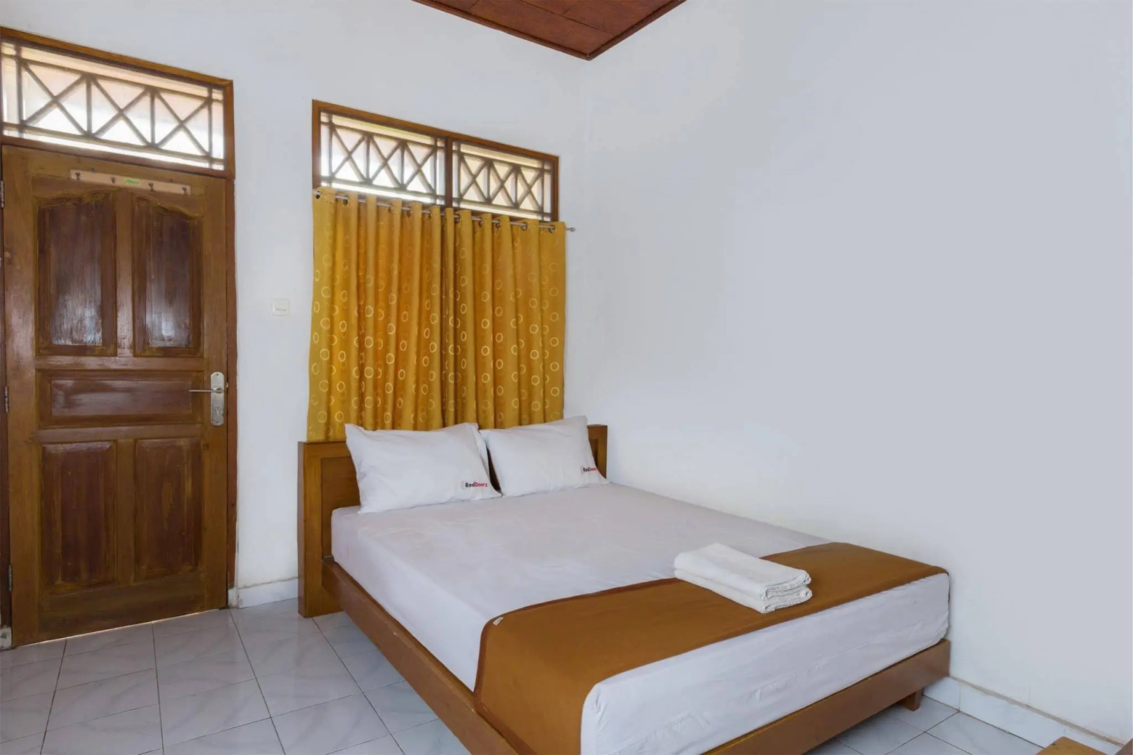 RedDoorz @ Raya Kubu Anyar