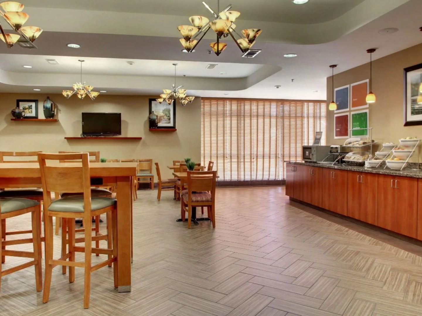 Comfort Suites Airport