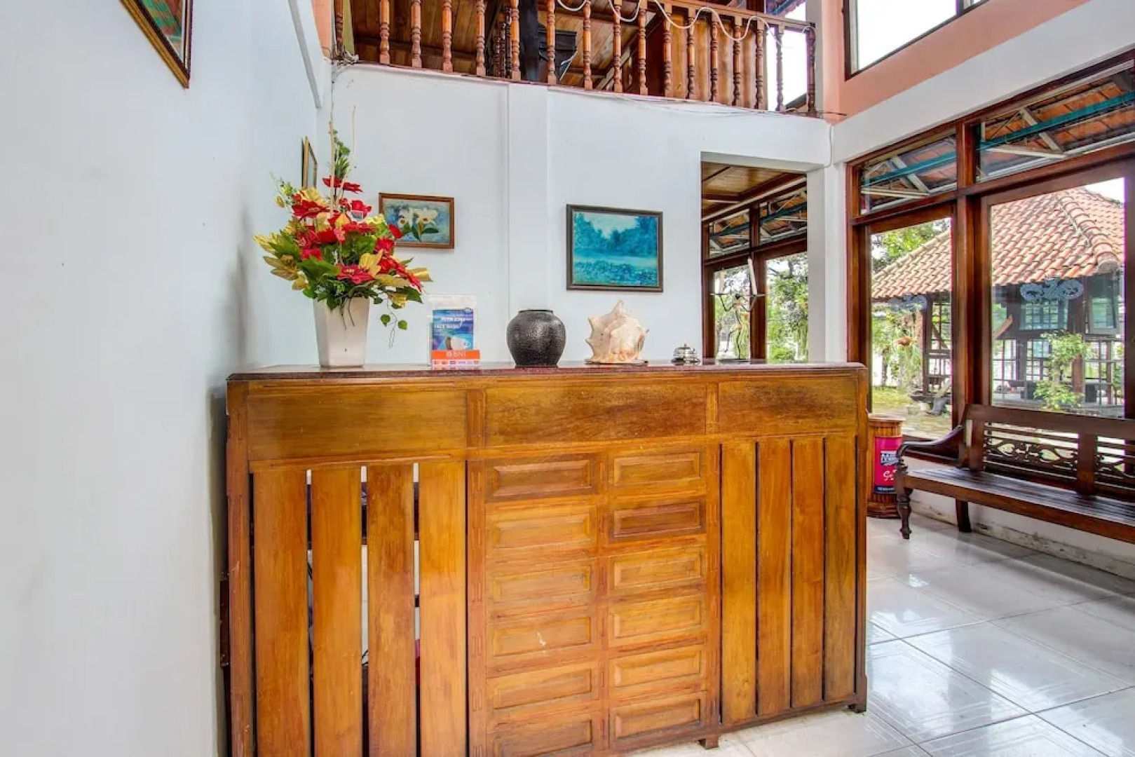 OYO 92329 Sewu Mas Hotel