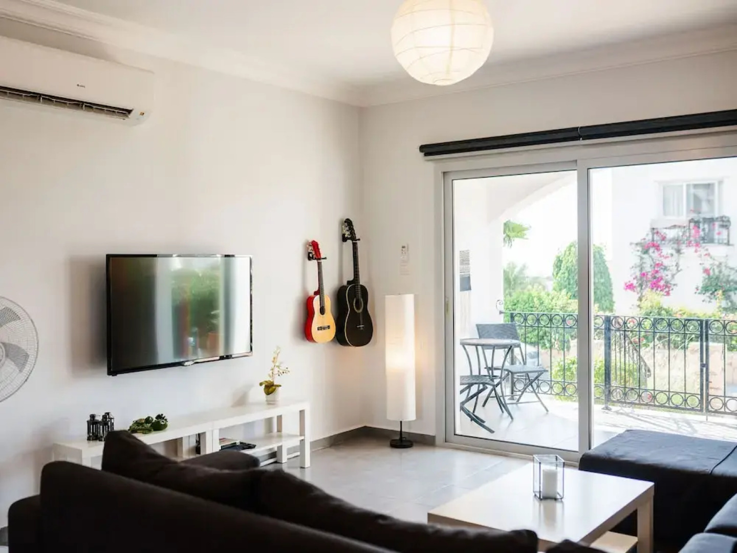 Sunny and Family Friendly Apartment Directly at the Pool