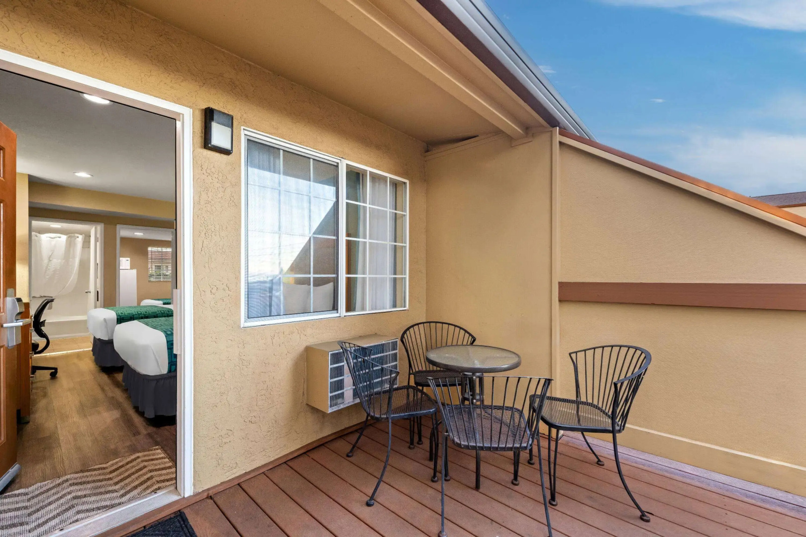 Howard Johnson by Wyndham Santa Cruz