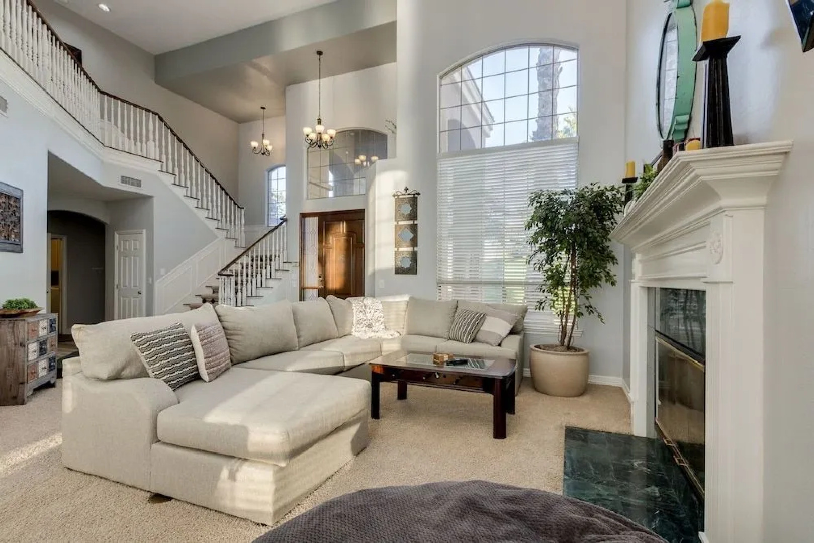 Stunning Waterfront Paradise! Sleeps 16! Heated Pool/Spa and Lots of Fun! by RedAwning