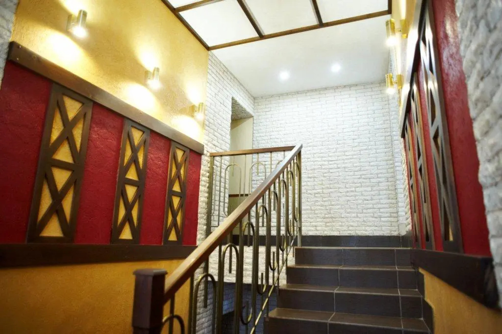 Трак Хаус Гостиница