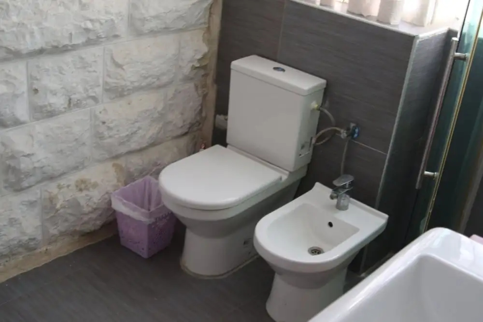 Hommus Hostel