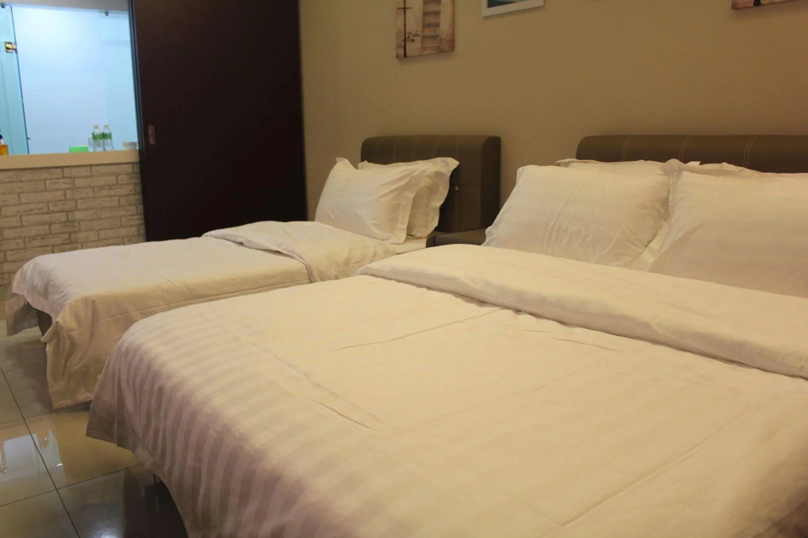 De Houz - Trefoil Setia Alam Home Stay