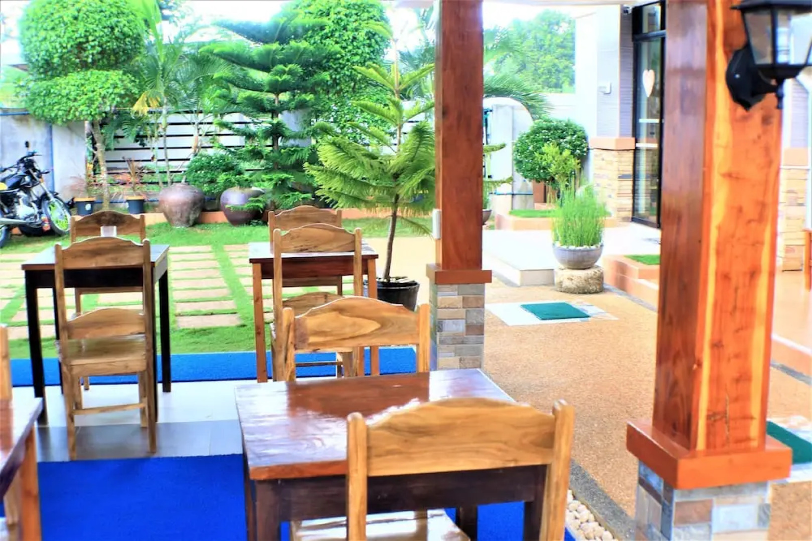 ZEN Rooms Greenfields Inn Bohol