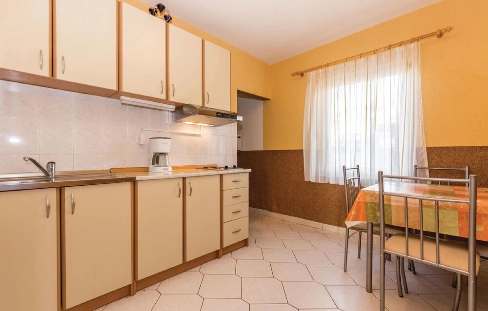 Amazing Home in Novi Vinodolski With Wifi and 5 Bedrooms