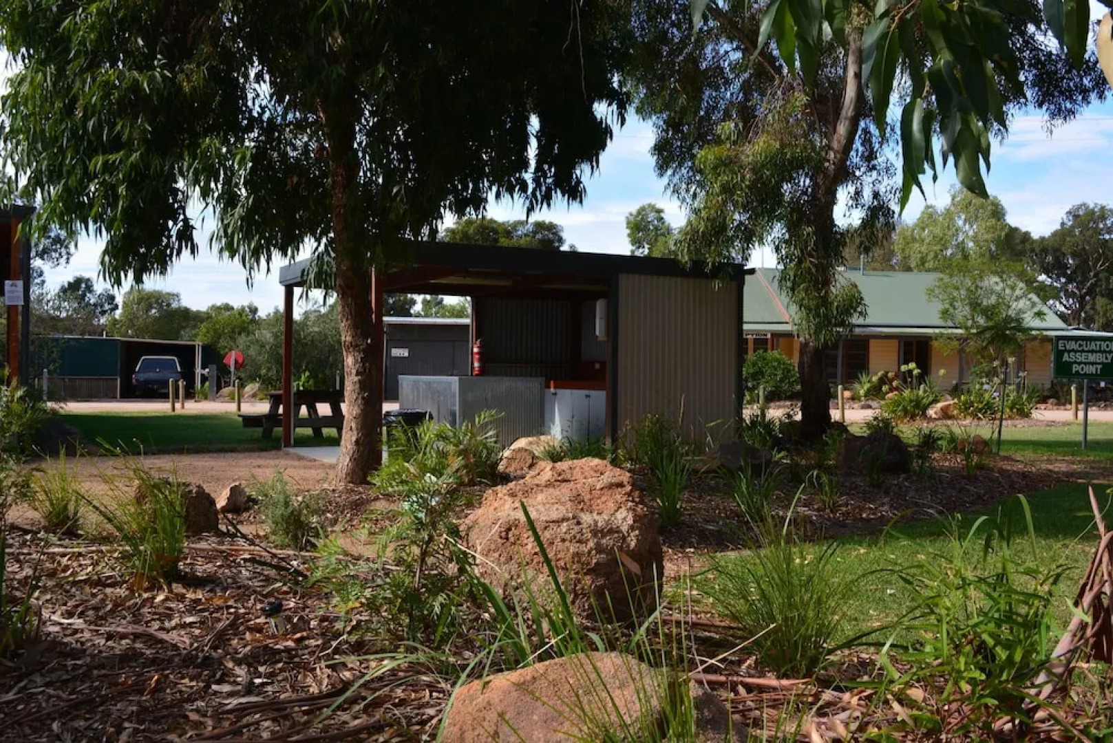 Yarrawonga Riverlands Tourist Park