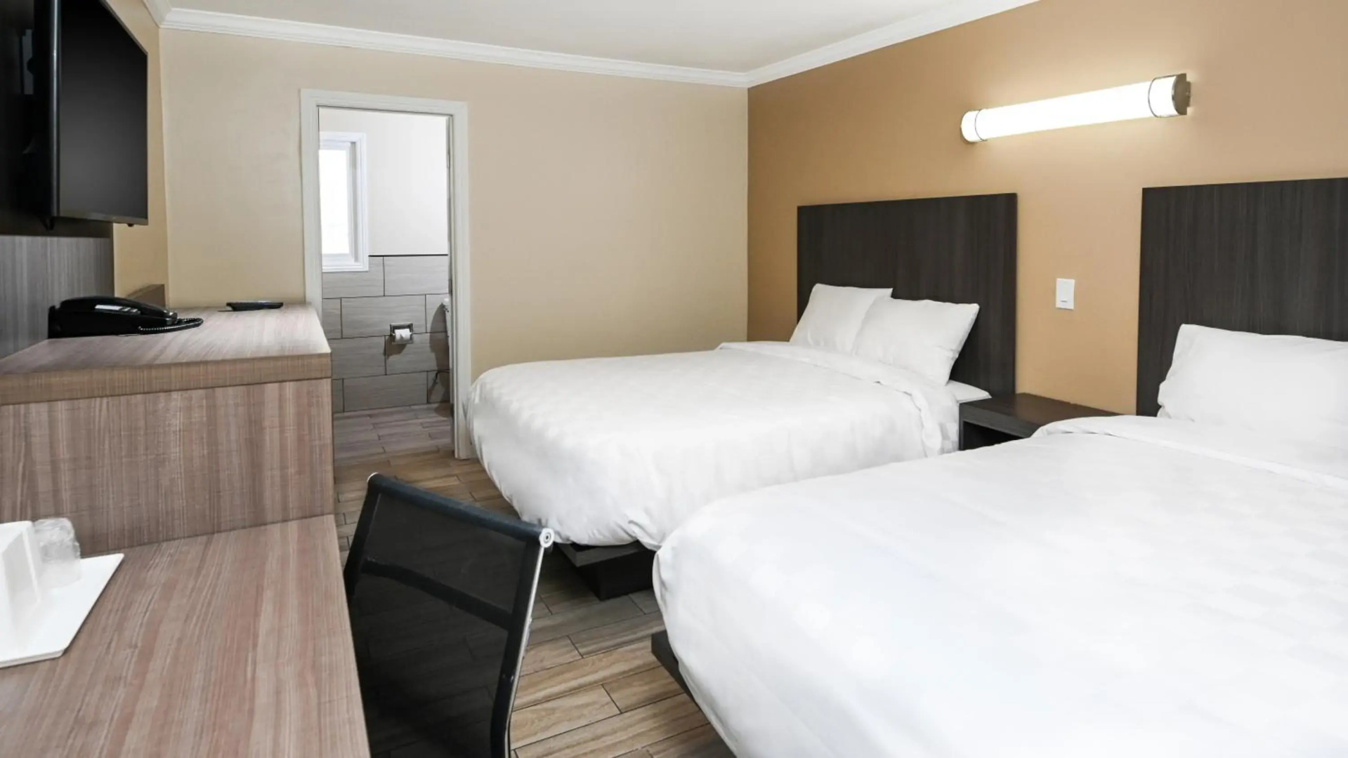 Sea Rock Inn - Long Beach