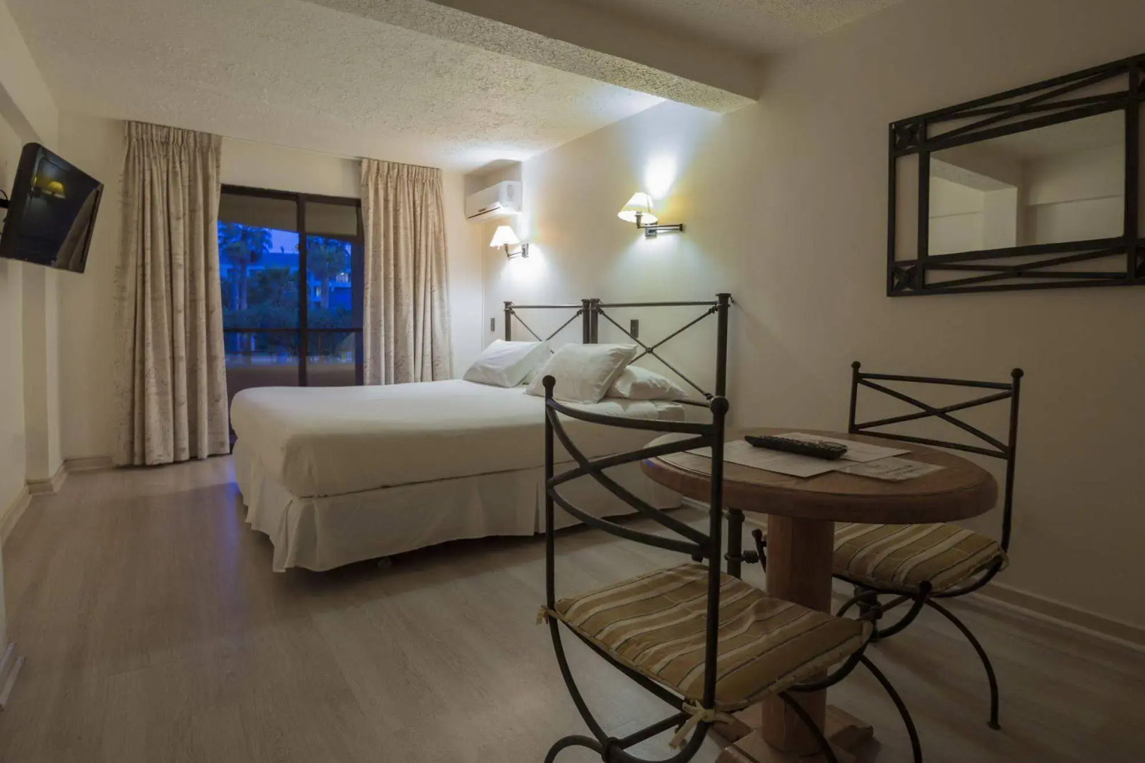 Hotel Playa Campanario