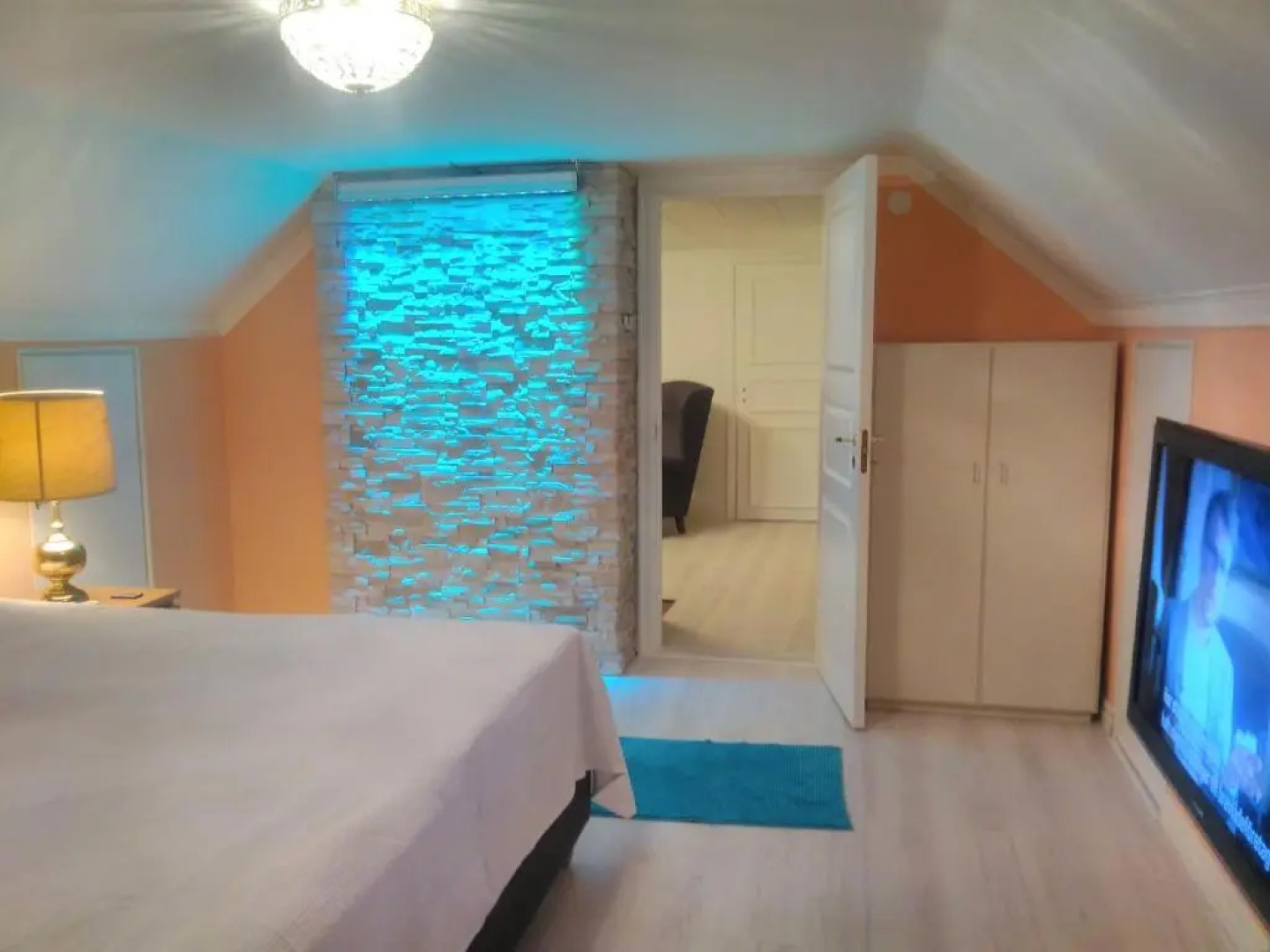 Ett hus med 3 sovrum med supersnabba internet fiberanslutningen 1000mb-100mb i Hög, 7 minuter från Hudiksvall