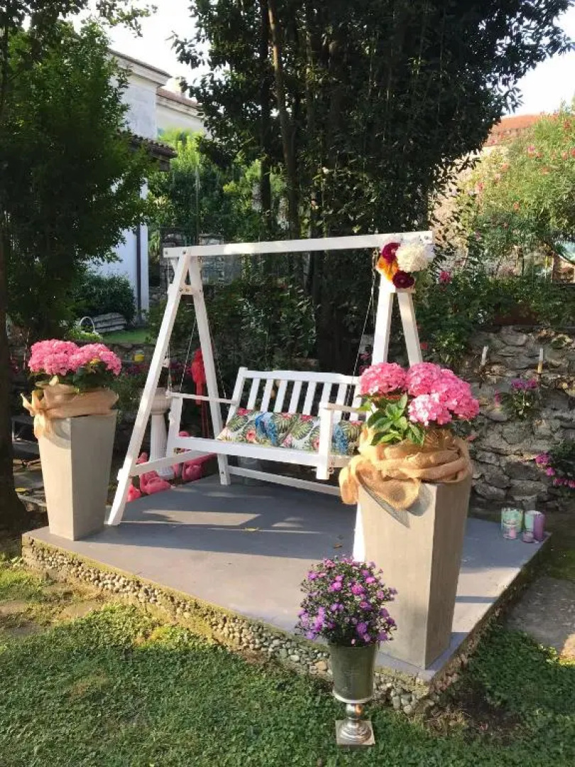 THE SECRET GARDEN ARONA VILLA in Piazza del Popolo 16 Historical Center