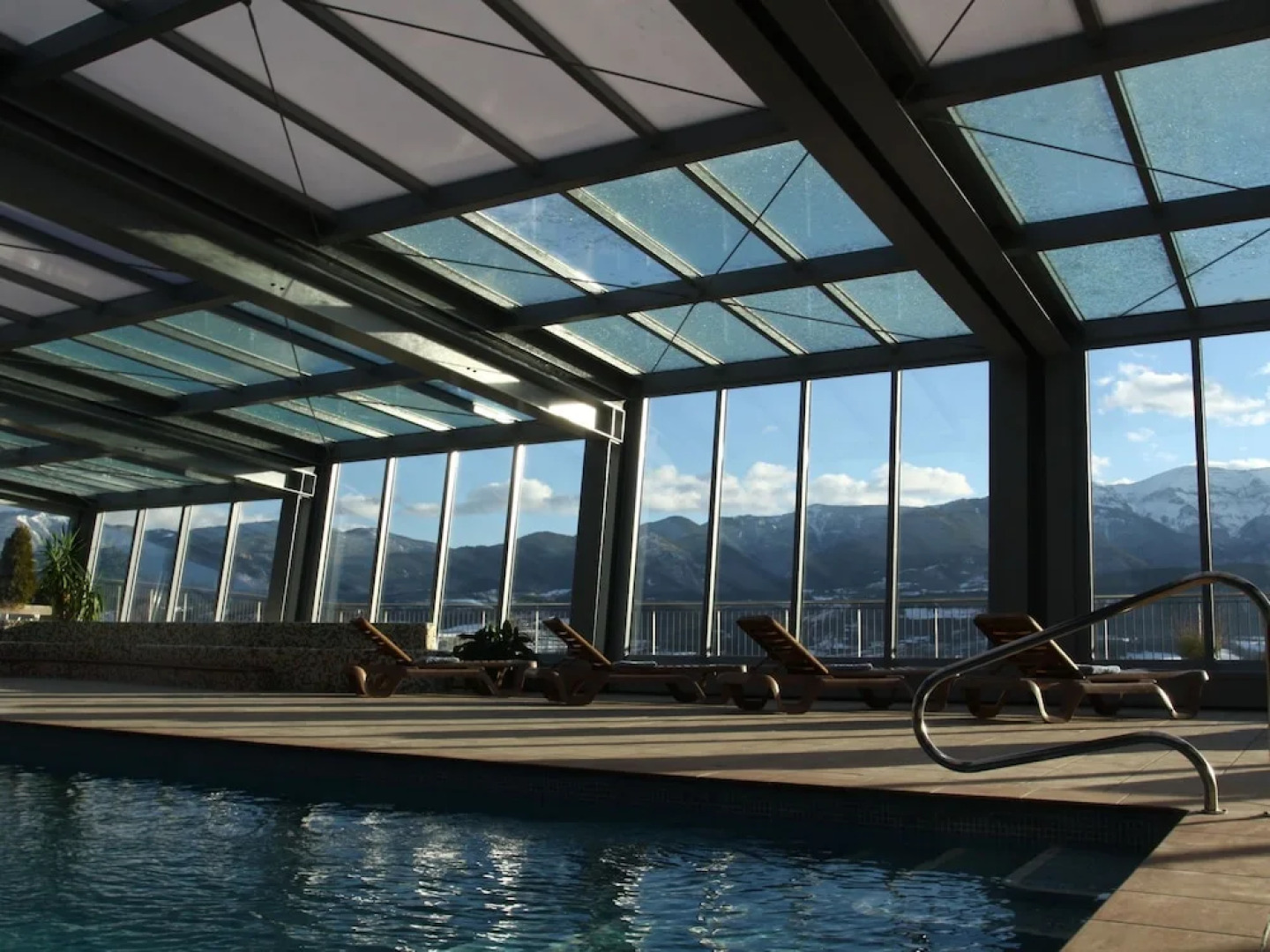 Nice Apartment With Microwave in the Middle of the Pyrenees