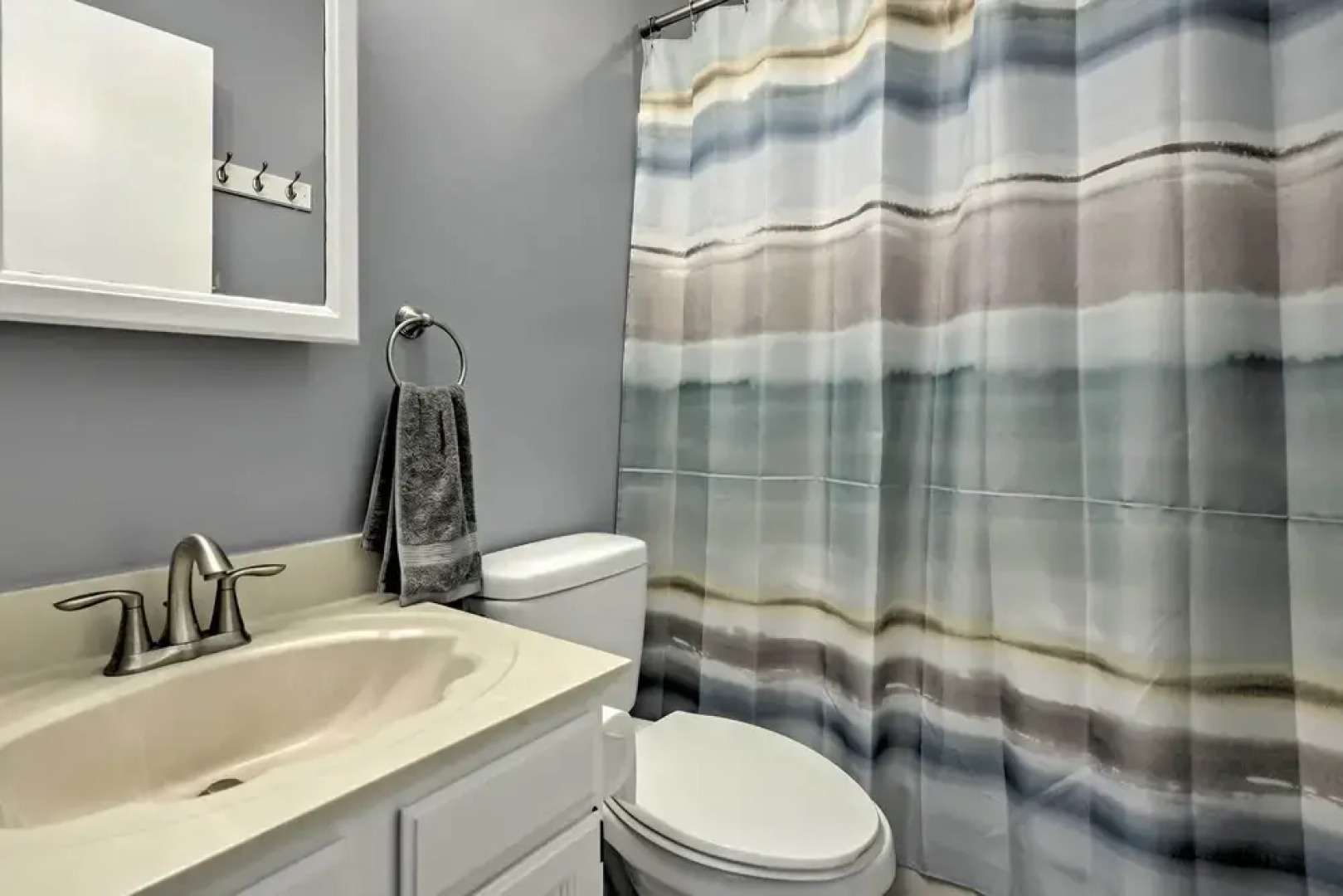 Central Sea Isle City Condo - 1 Block to the Beach