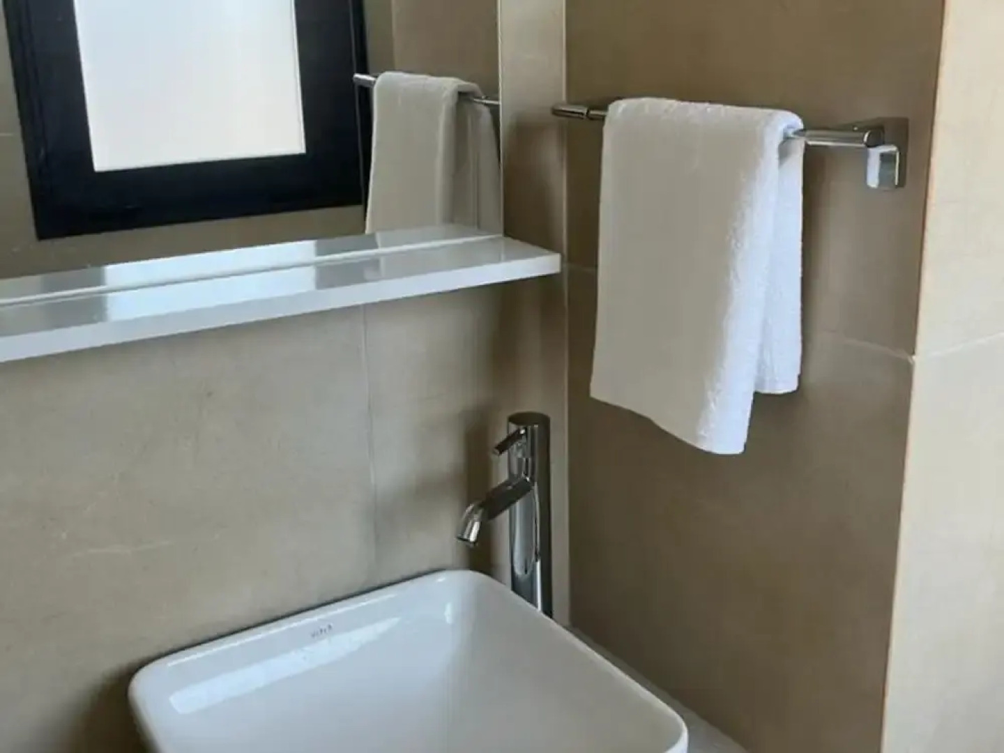 Lovely and Stylish Apartment With Calming Garden View