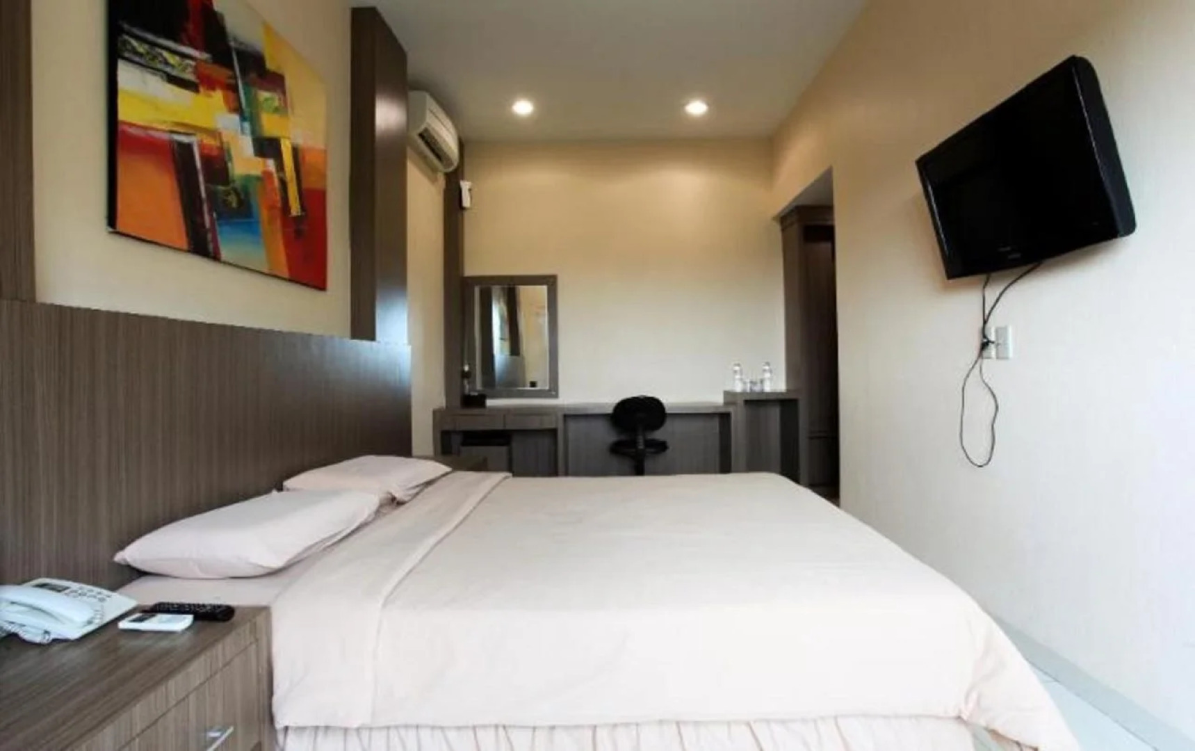 RedDoorz Plus near Living World Pekanbaru