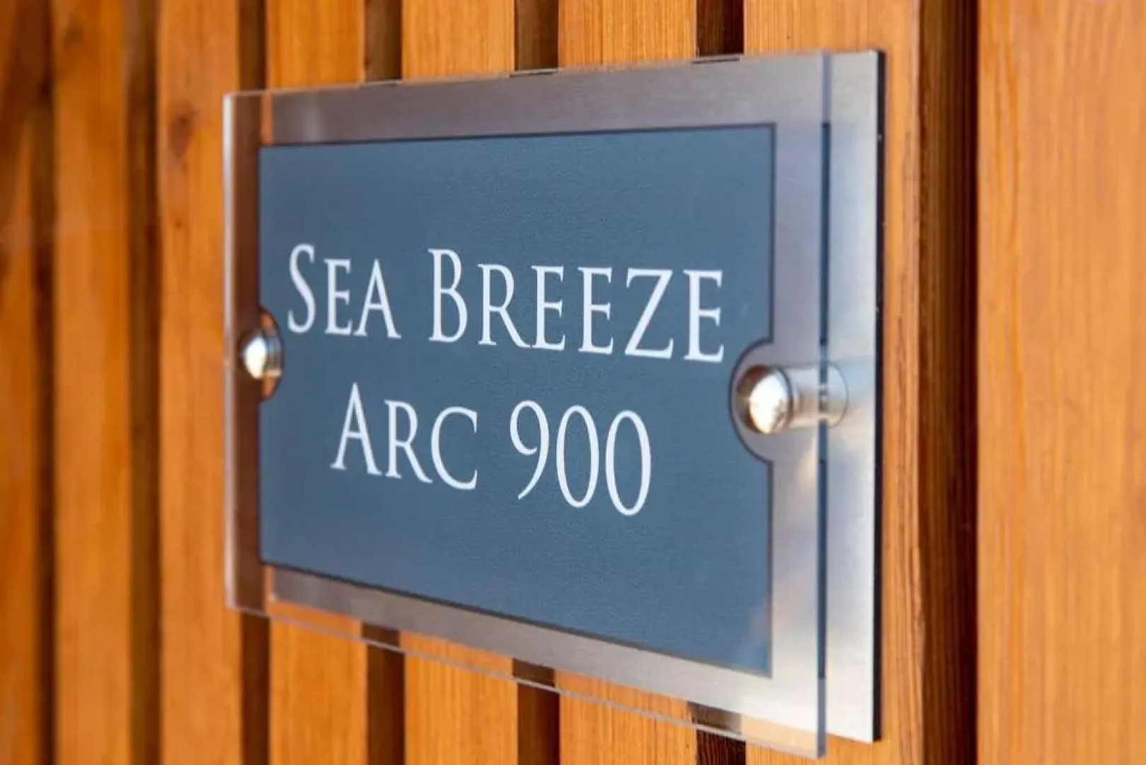 Sea Breeze Ark 900 Boat
