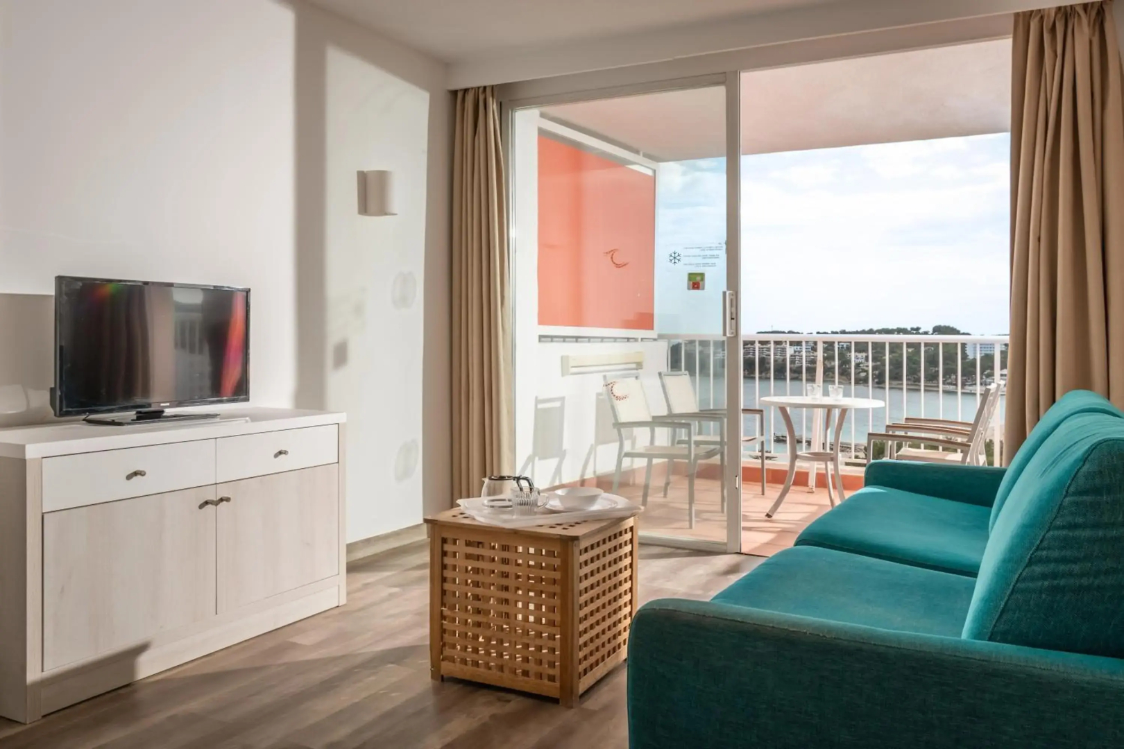Vistasol Apartments