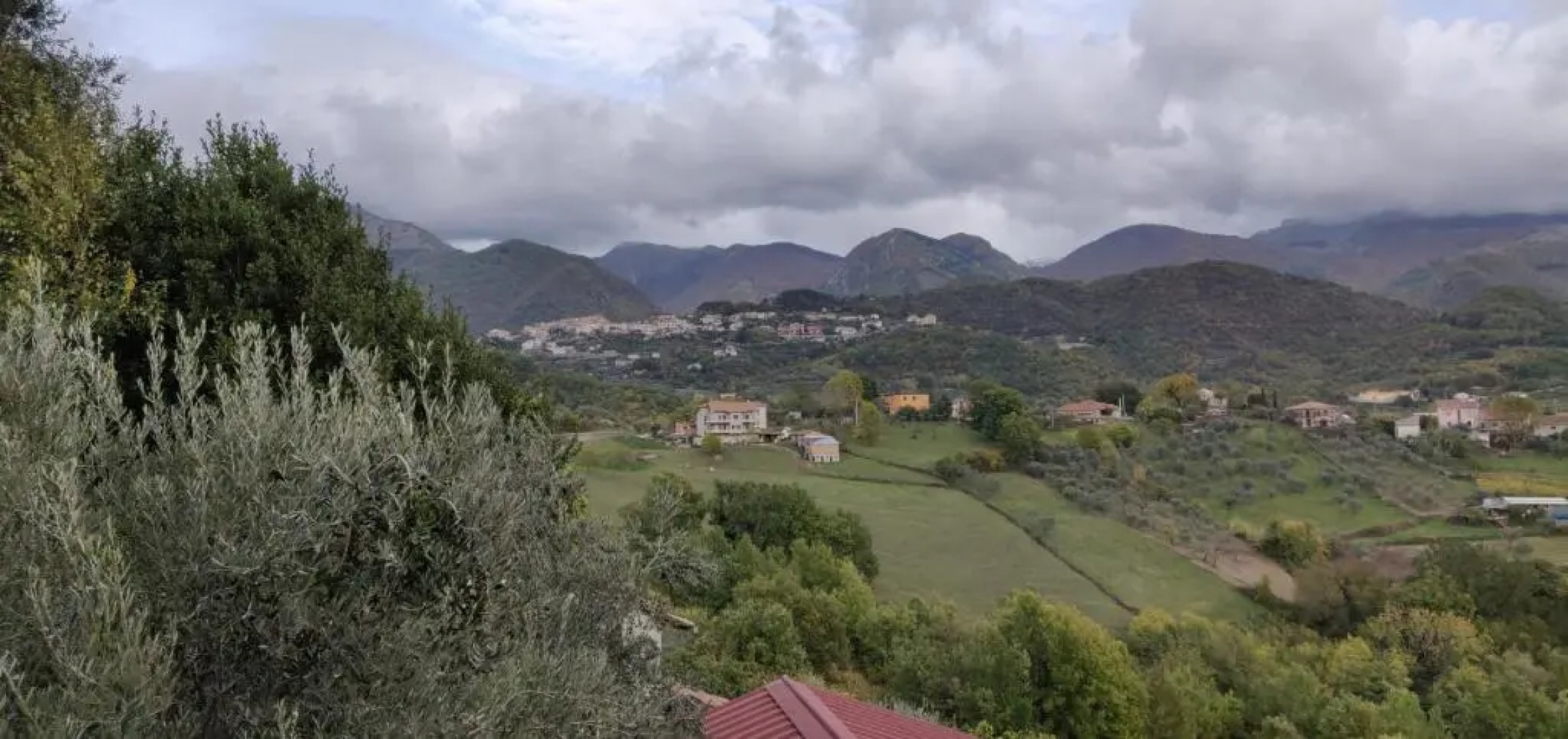 Entire Apartment overlooking Picinisco, Large Outside Terrace, Free Parking, Sleeps 8