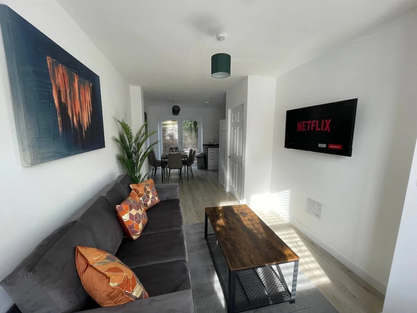 3 Bedroom New House with WiFi