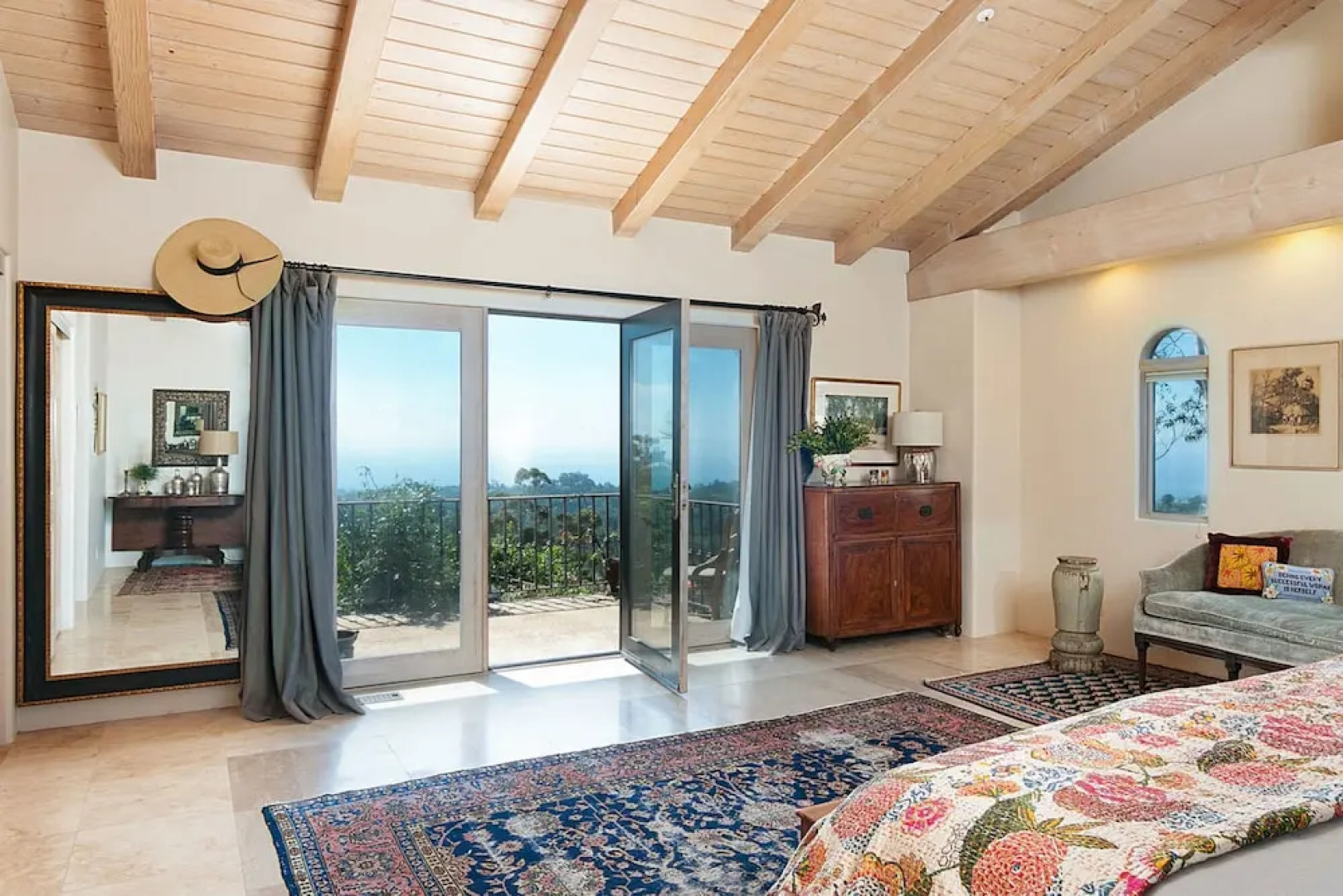 Lush Mountain Drive Home 3 Bedrooms 2.5 Bathrooms Home