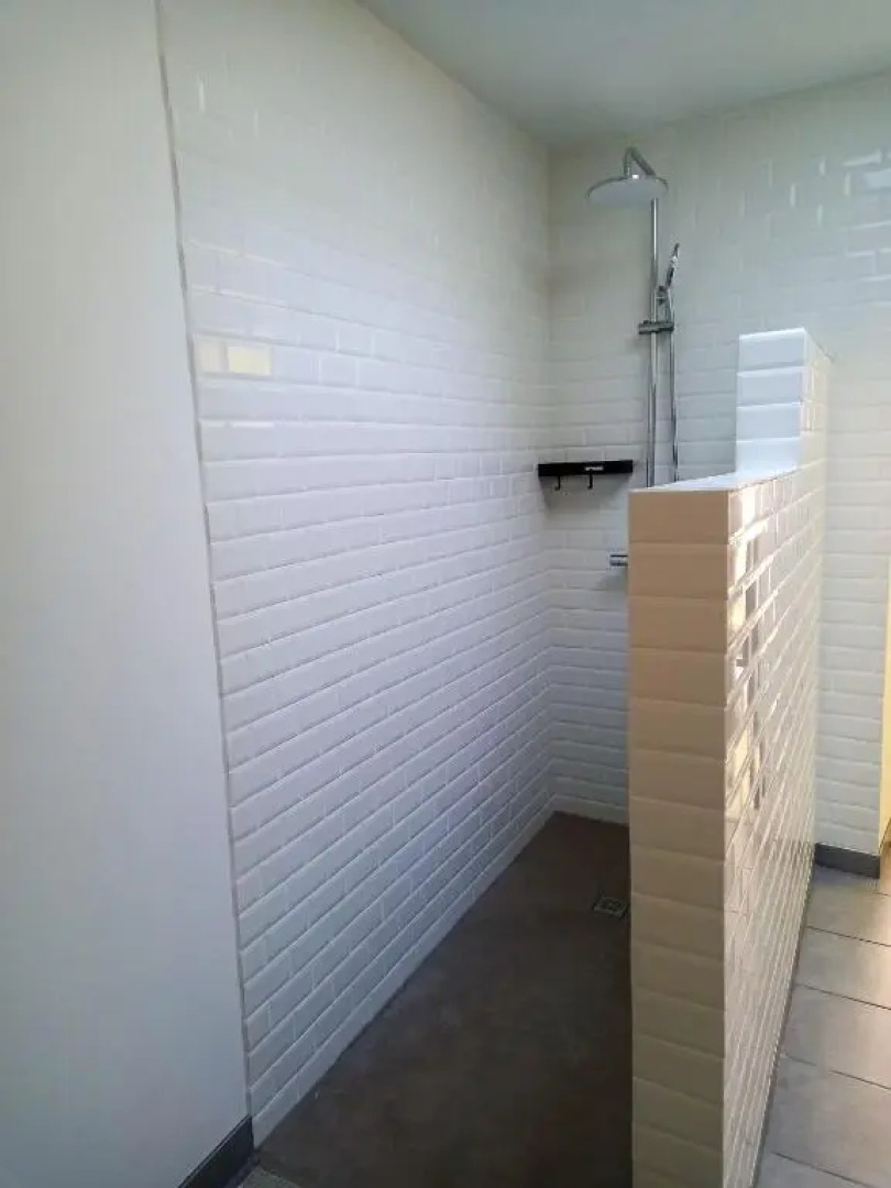 Maison de 3 chambres avec jardin clos et wifi a Quettehou