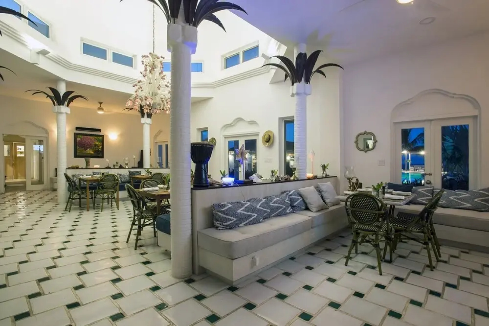 La Bougainvillea Estate 12 Bedroom Duplex