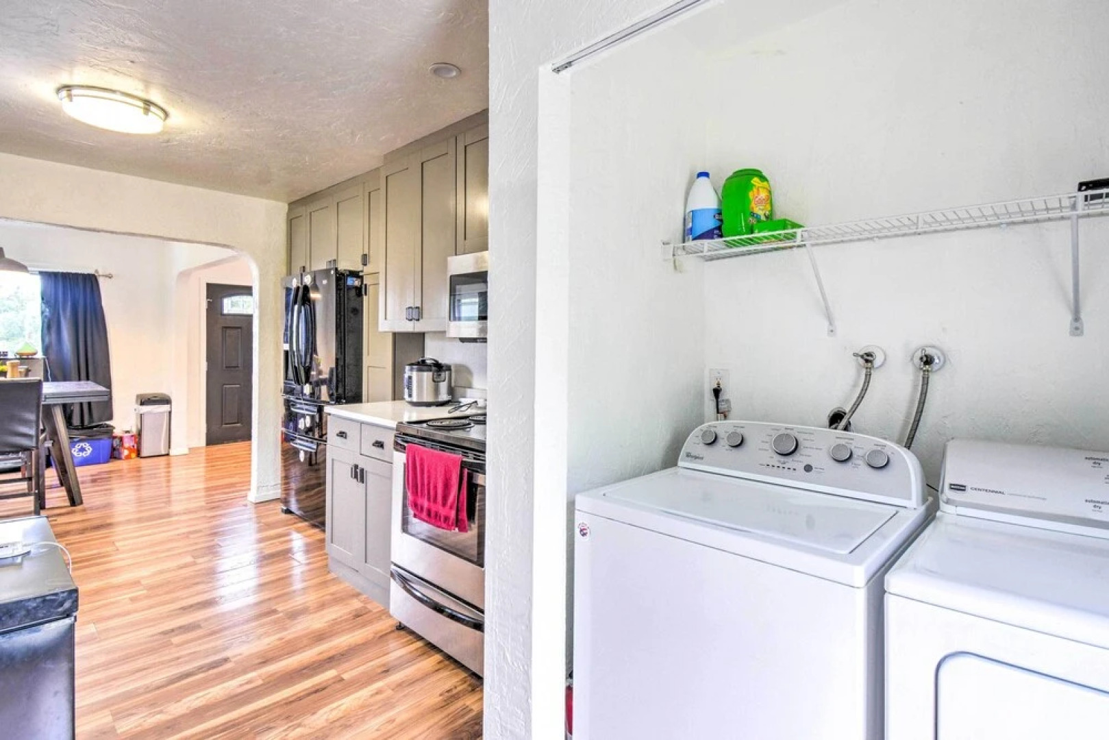 Bremerton Home: 2 Mi to Bremerton Boardwalk!