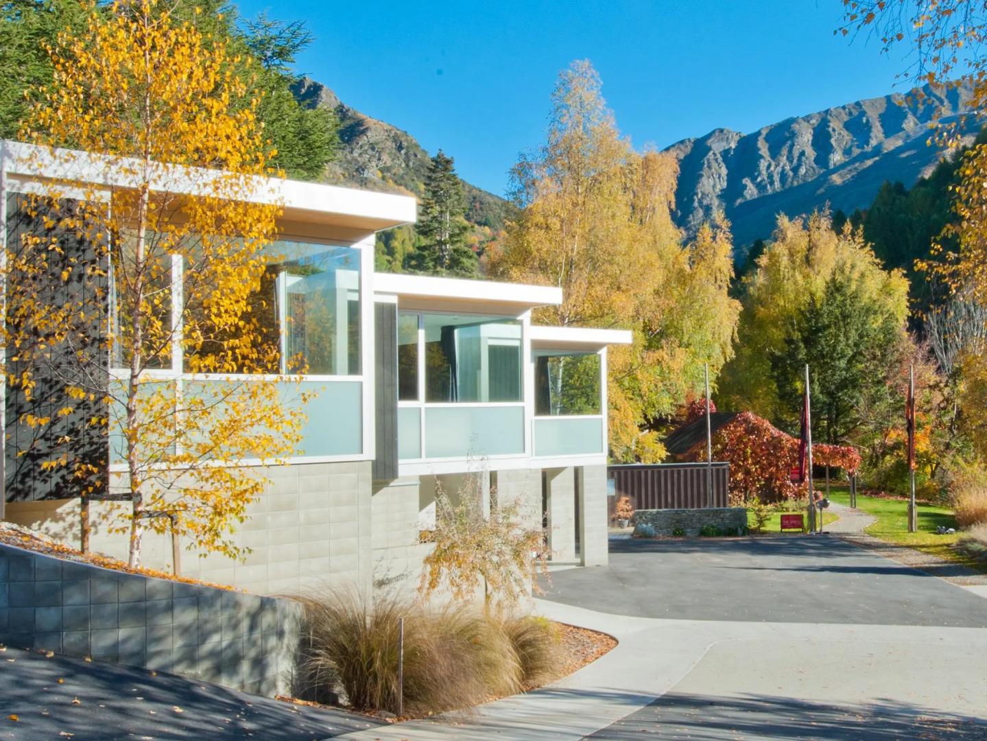 The Arrow Private Hotel