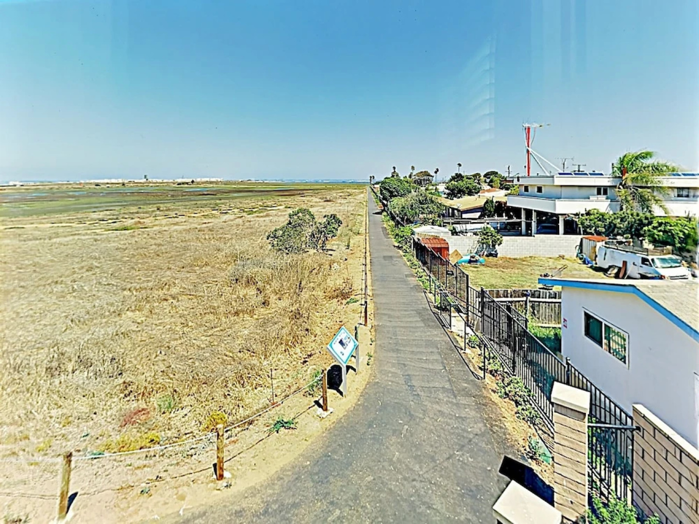 Stunning Beach W/ Pool, Views, Bar & Arcade 3 Bedroom Condo