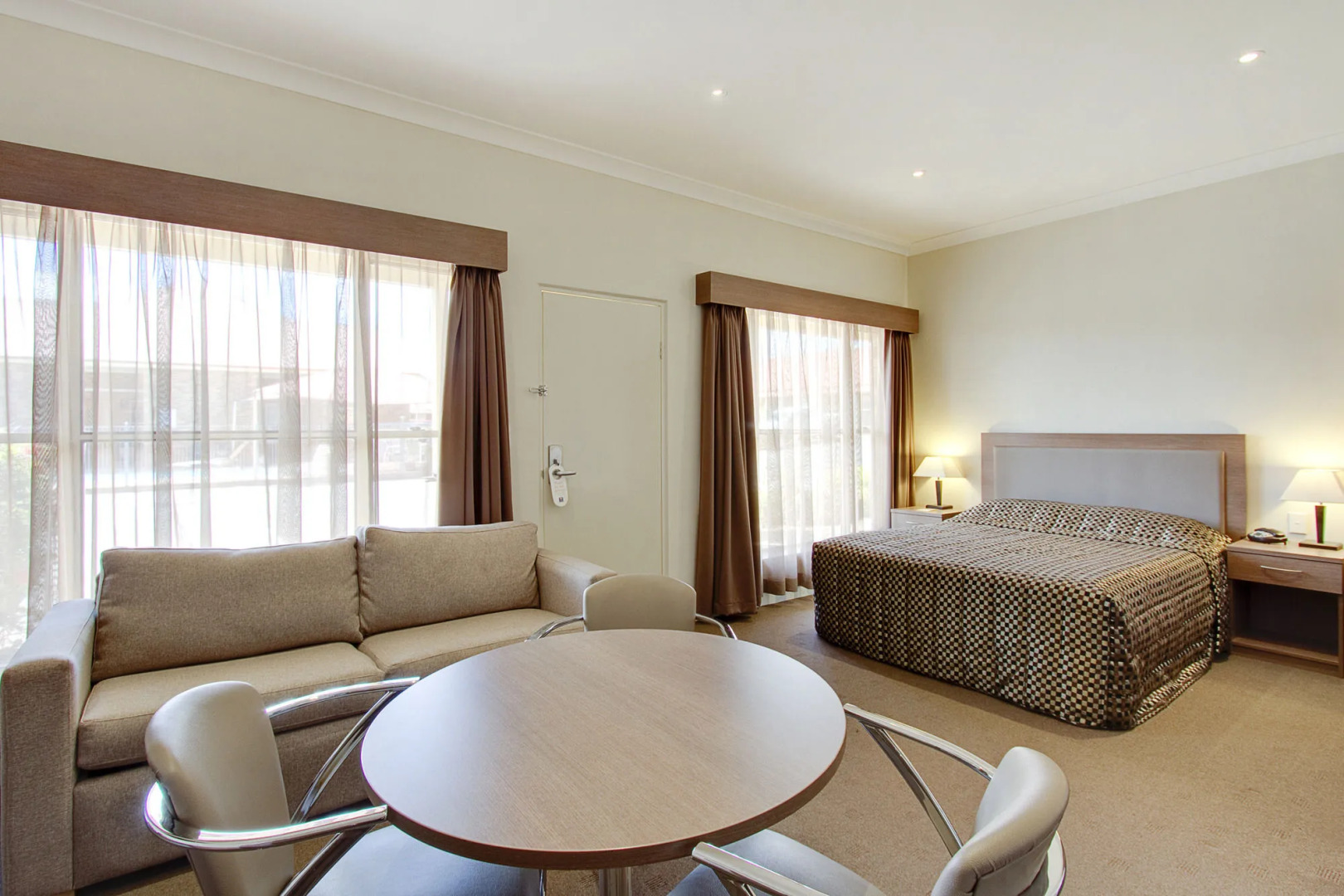 Quality Inn Parkes International