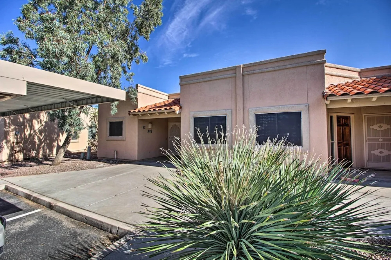 Relaxing Green Valley Townhome ~ 30 Mi to Tucson!