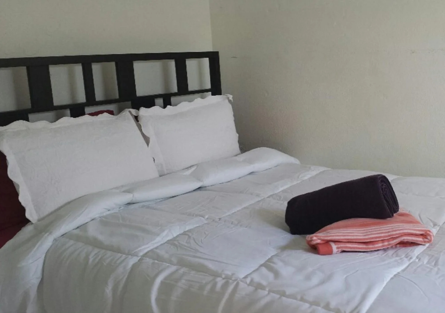 Hillcrest Guest House USVI