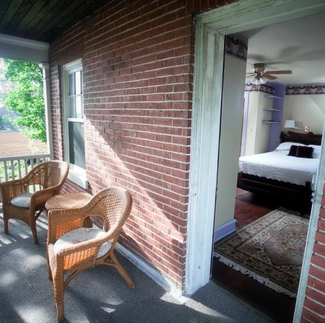 Candlelight Inn Bed & Breakfast