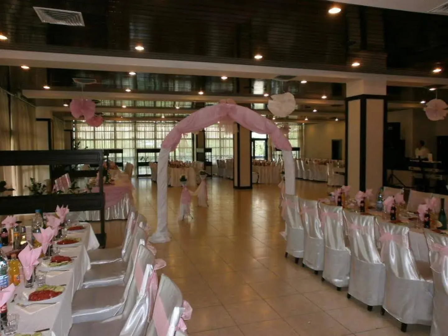 Everest Hotel