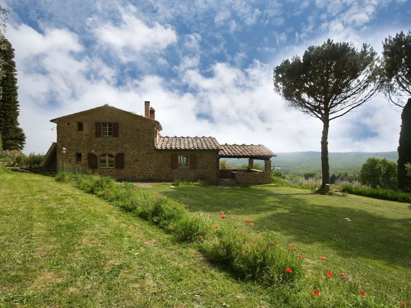 Magnificent Farmhouse in Lucignano With Swimming Pool