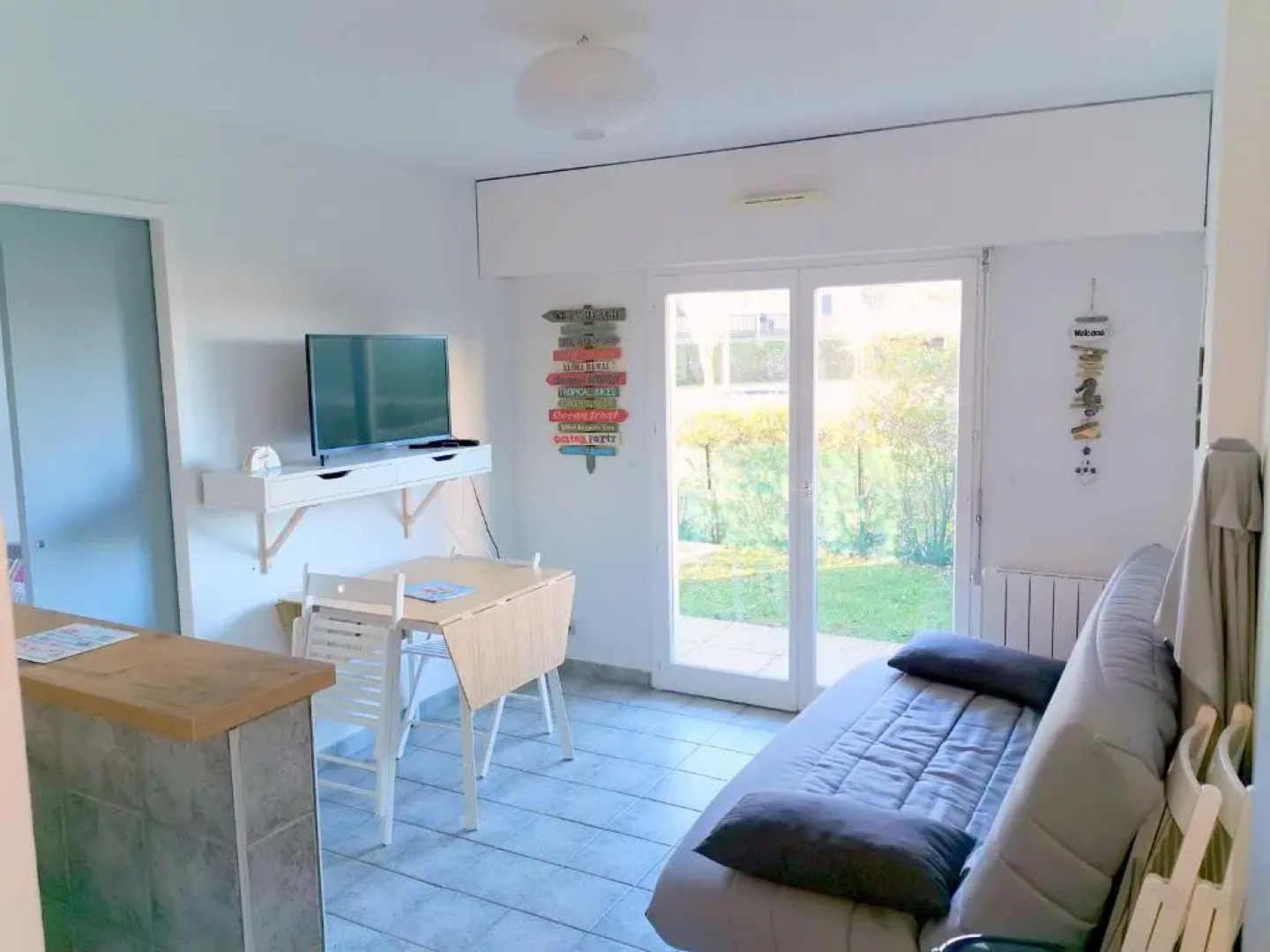 2 pièces Front de Mer ensoleillé et calme accès direct plage