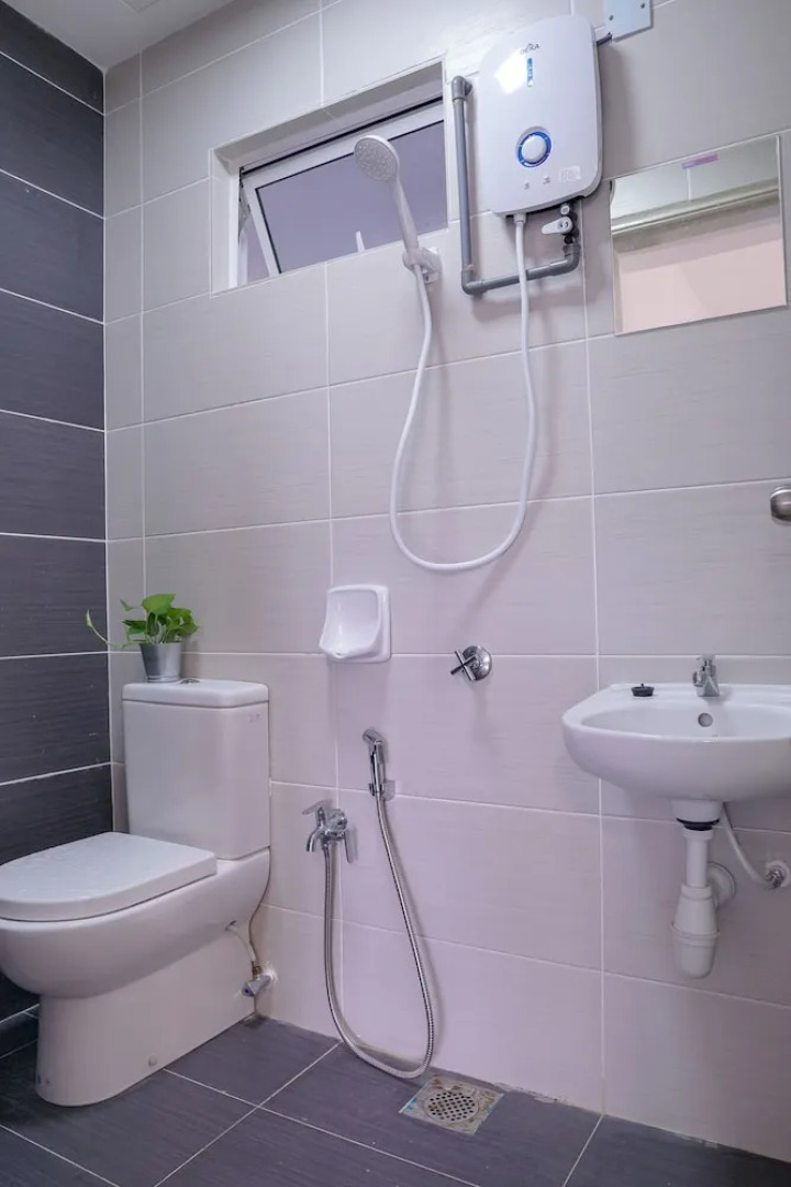 The Khailily's Guest