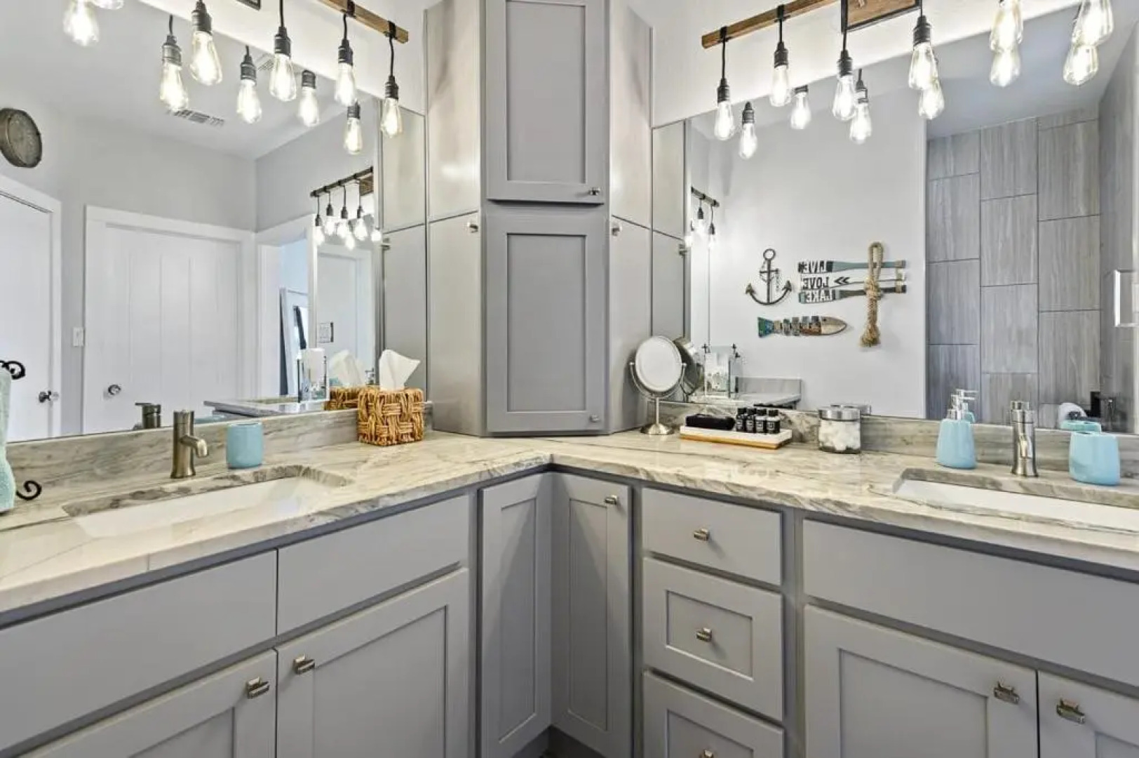 Lubinberry Lakeside Waterfront Home Hot Tub Boat Slip Jet Ski Lift