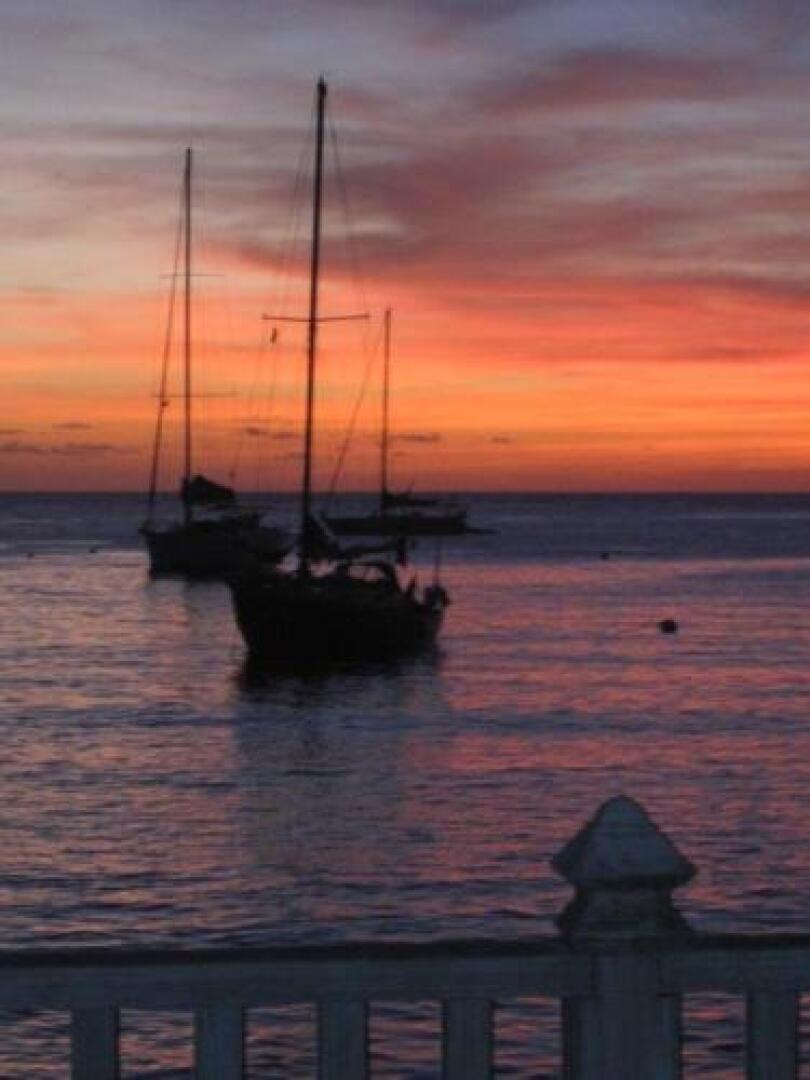 Paradise Beach Hotel