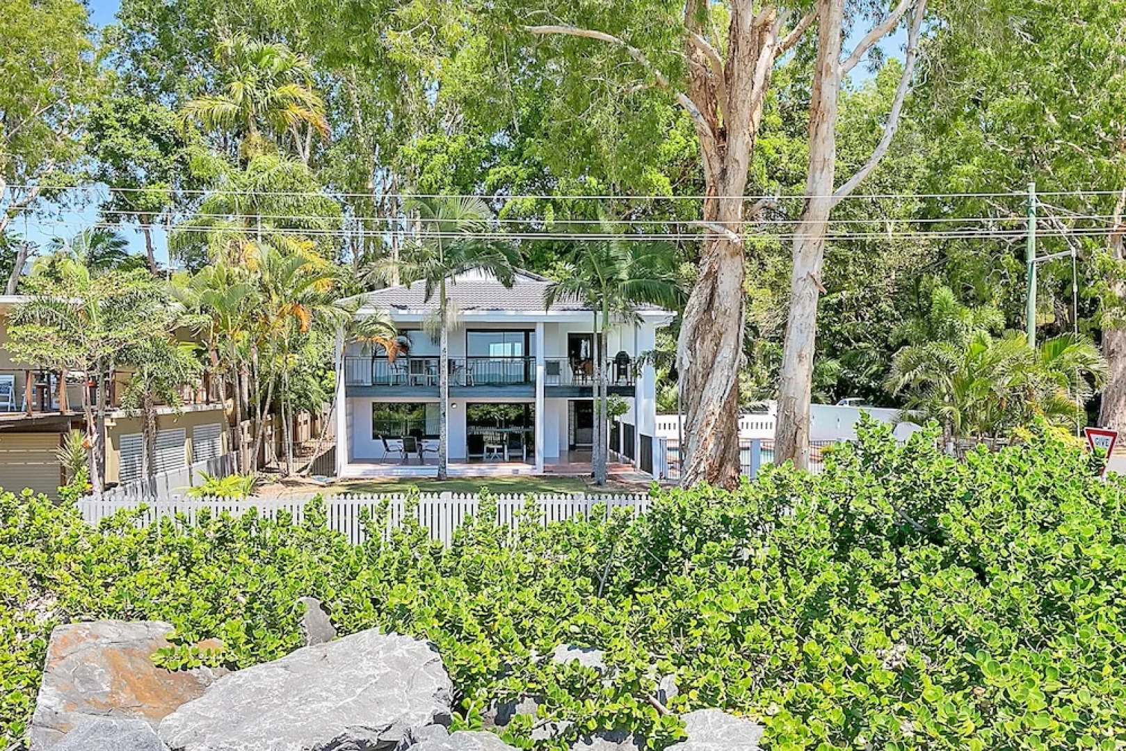 Dolce Vita Beachfront Holiday House