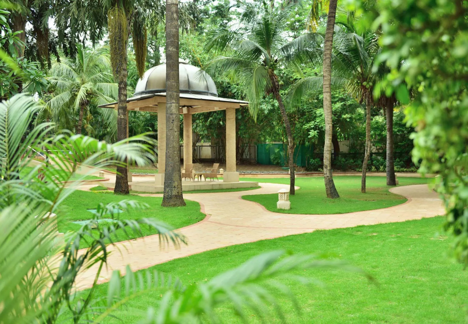 Lakeside Chalet - Mumbai, Marriott Executive Apartments