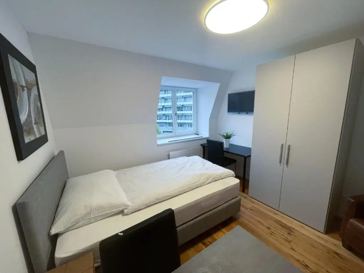 SCHNYDER'S HOME Studio_2