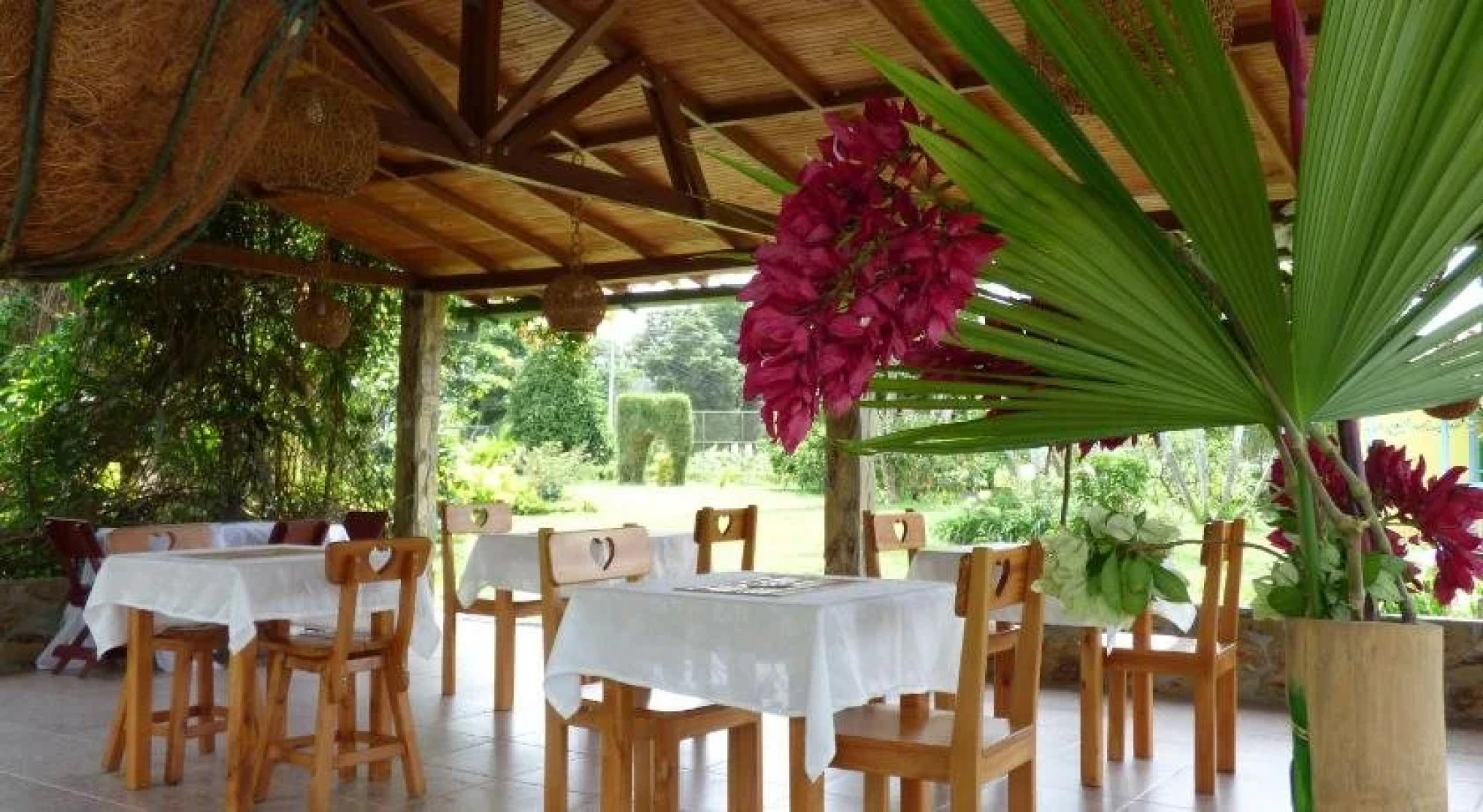 BRUGMANSIA country hotel