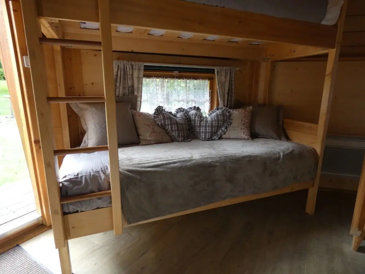 Les Roulottes Du Chauvelin