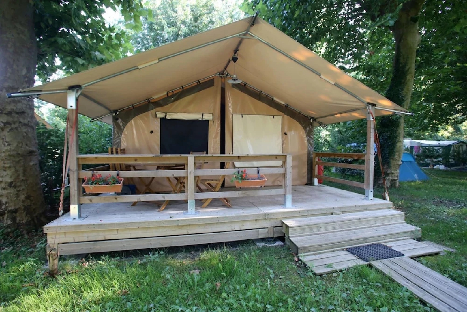 Camping l'ilot Du Chail