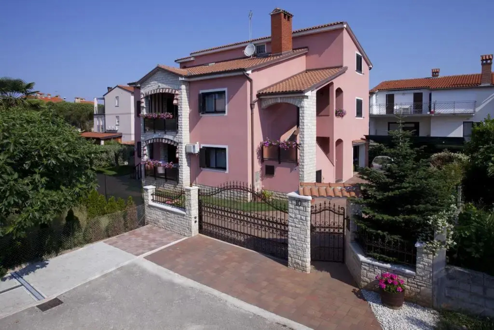 Apartments Daniela
