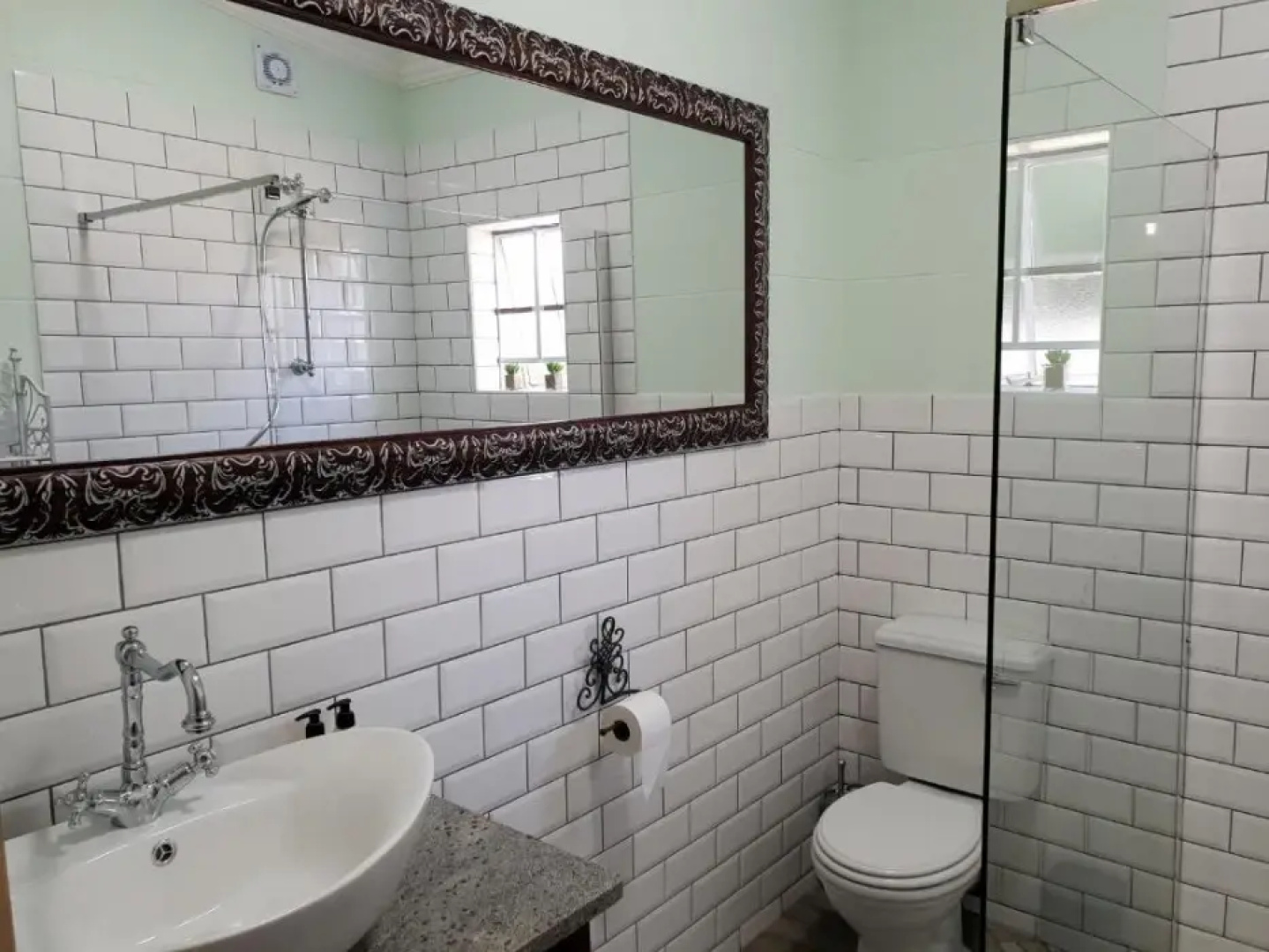 Bauhenia Guesthouse