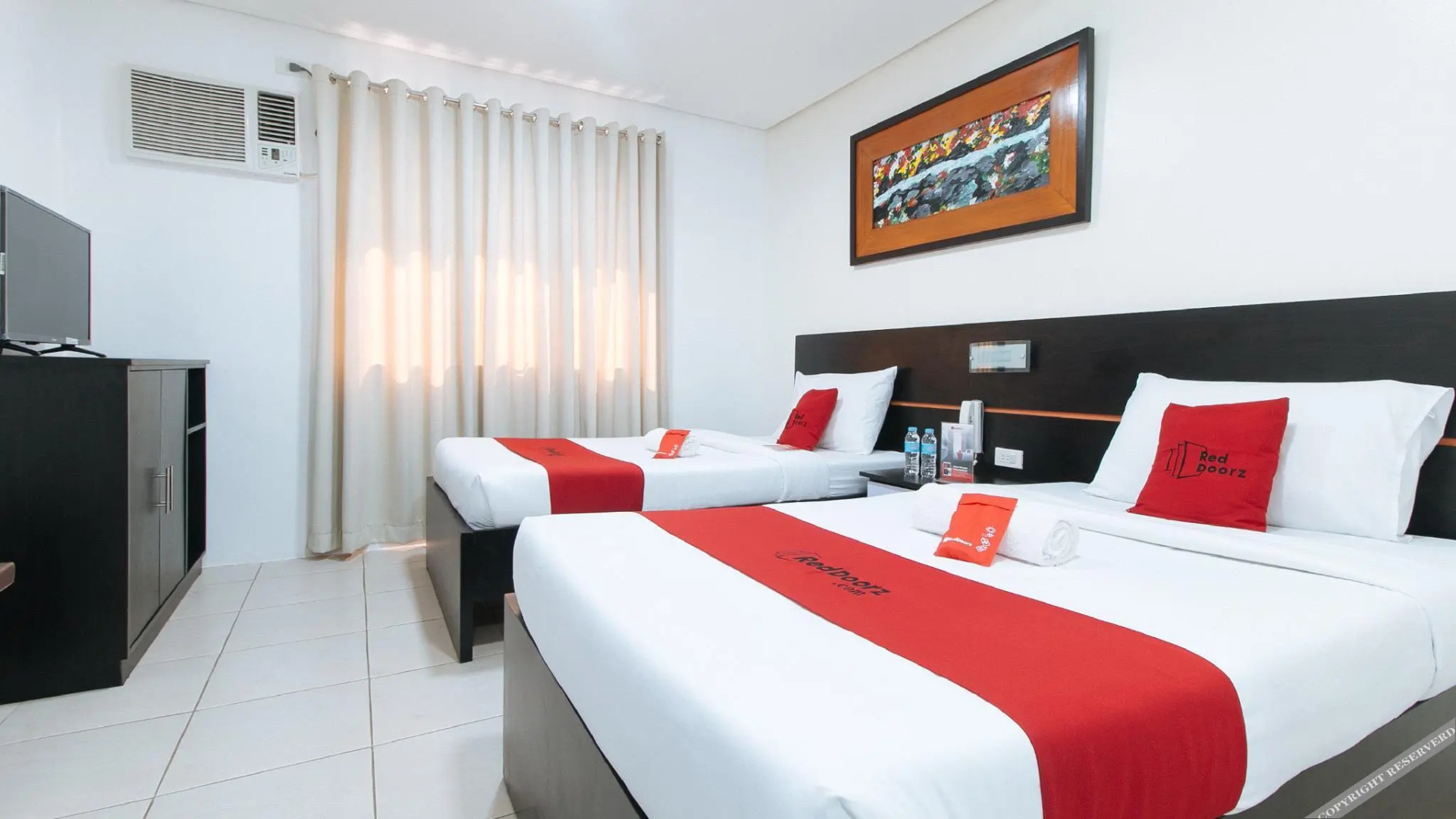 RedDoorz Plus Park-Lay Suites Kidapawan City