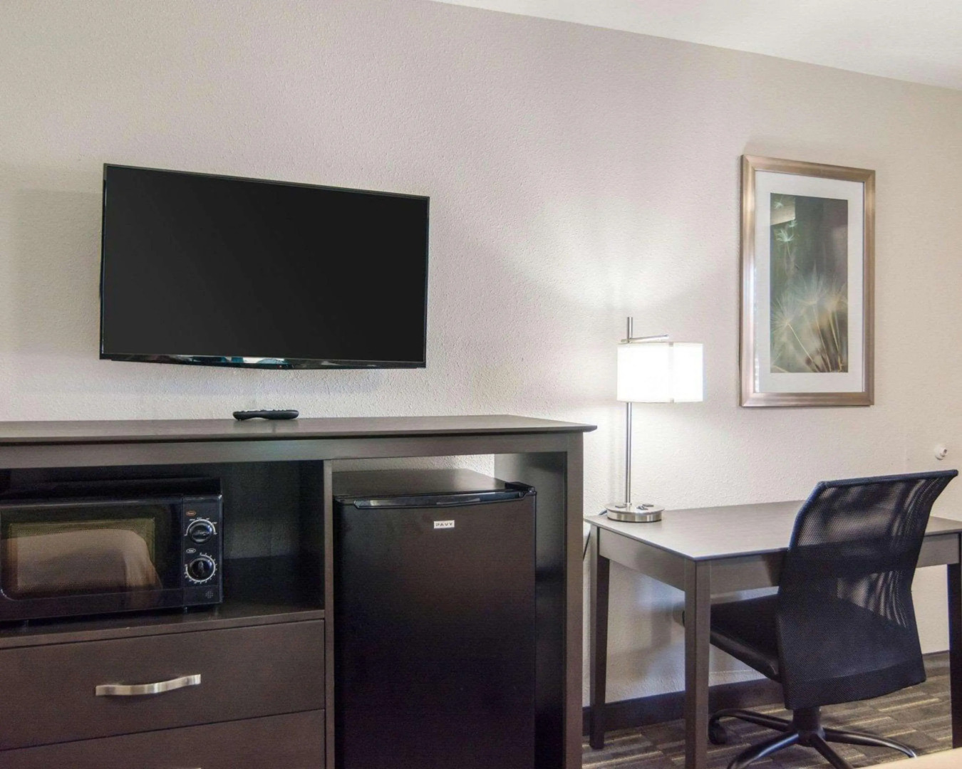 Econo Lodge Russellville I-40